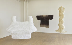 2025_鞠川 春佳_箱庭の祝日